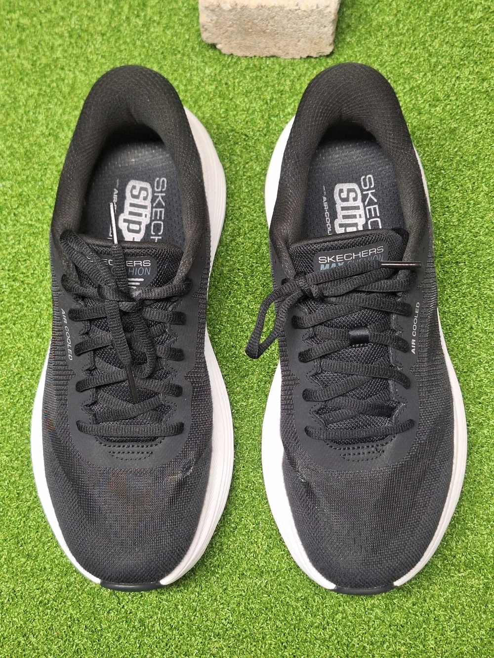 Skechers Max Cushioning Endeavour Womens Size 9 Black Running Shoes Sneakers